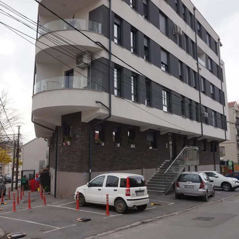 Retail Unit with Tenant and 3 Parking Spaces – No Commission