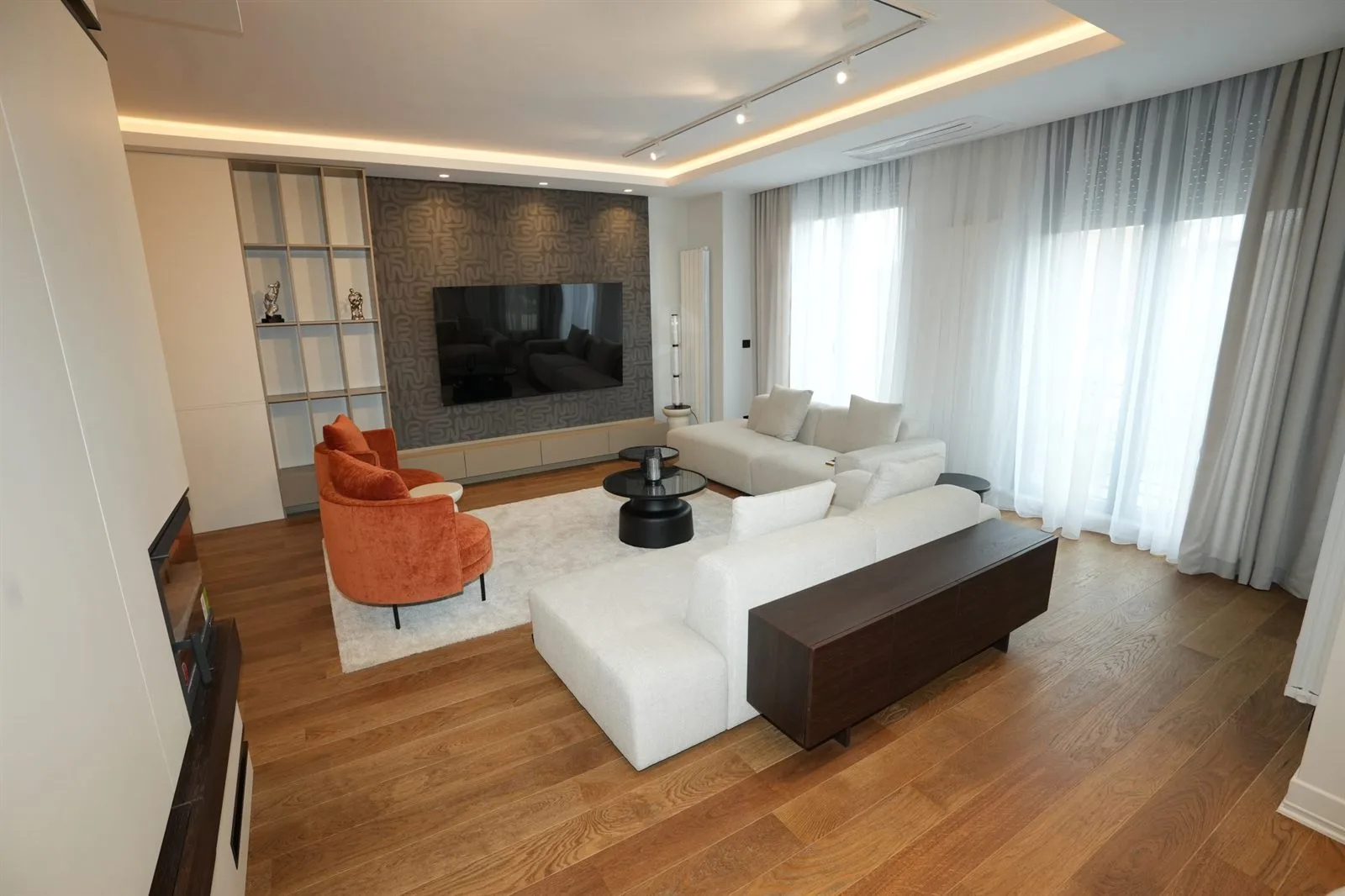01 Lux penthaus sa dve garaze+krovna terasa (140m2) (1)