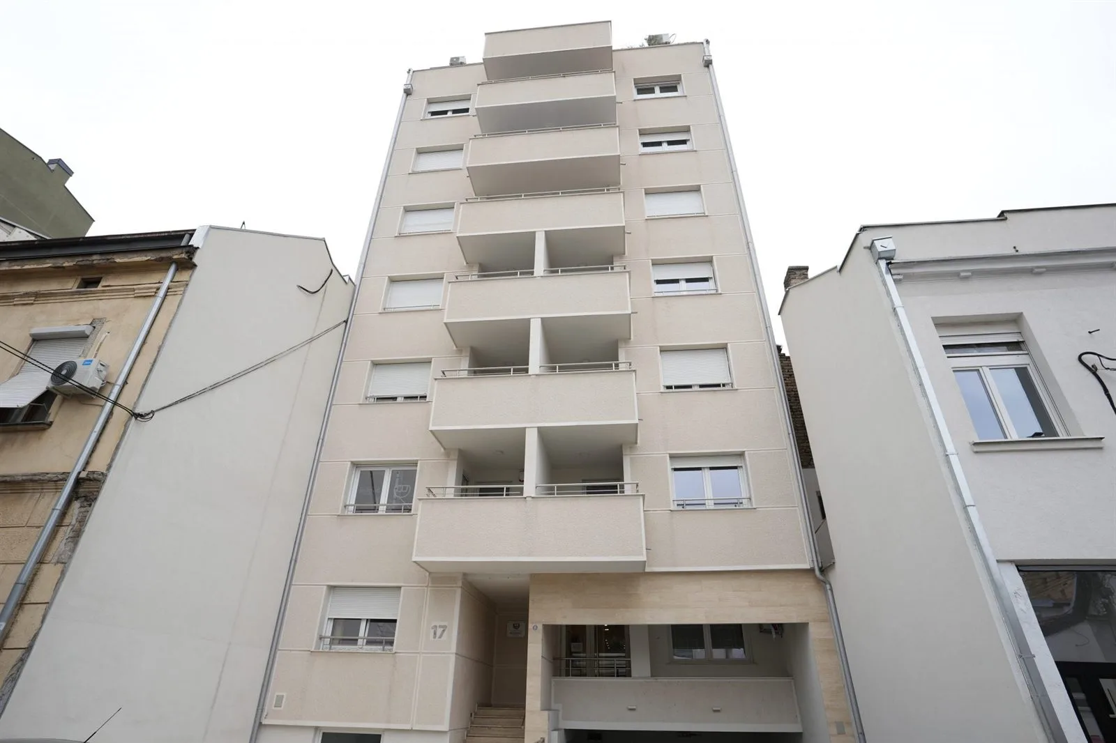 EXTRA LUX STANOVI KOD VUKOVOG SPOMENIKA-BEZ PROVIZIJE (1)