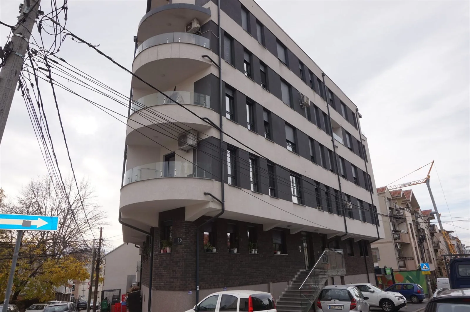 Lokal sa zakupcem i 3 parking mesta-bez provizije (2)