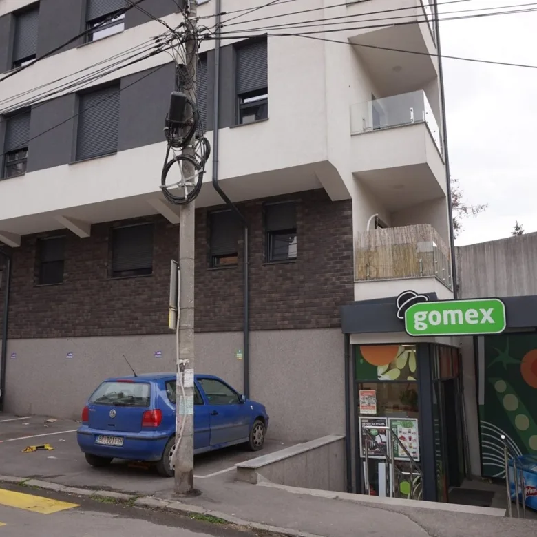 Lokal sa zakupcem i 3 parking mesta-bez provizije (4)