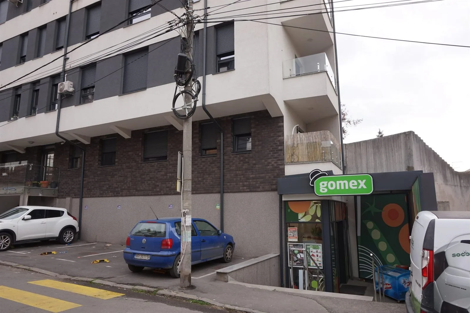 Lokal sa zakupcem i 3 parking mesta-bez provizije (4)