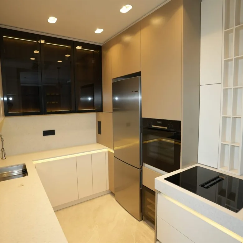 Lux penthaus sa dve garaze+krovna terasa (140m2) (6)