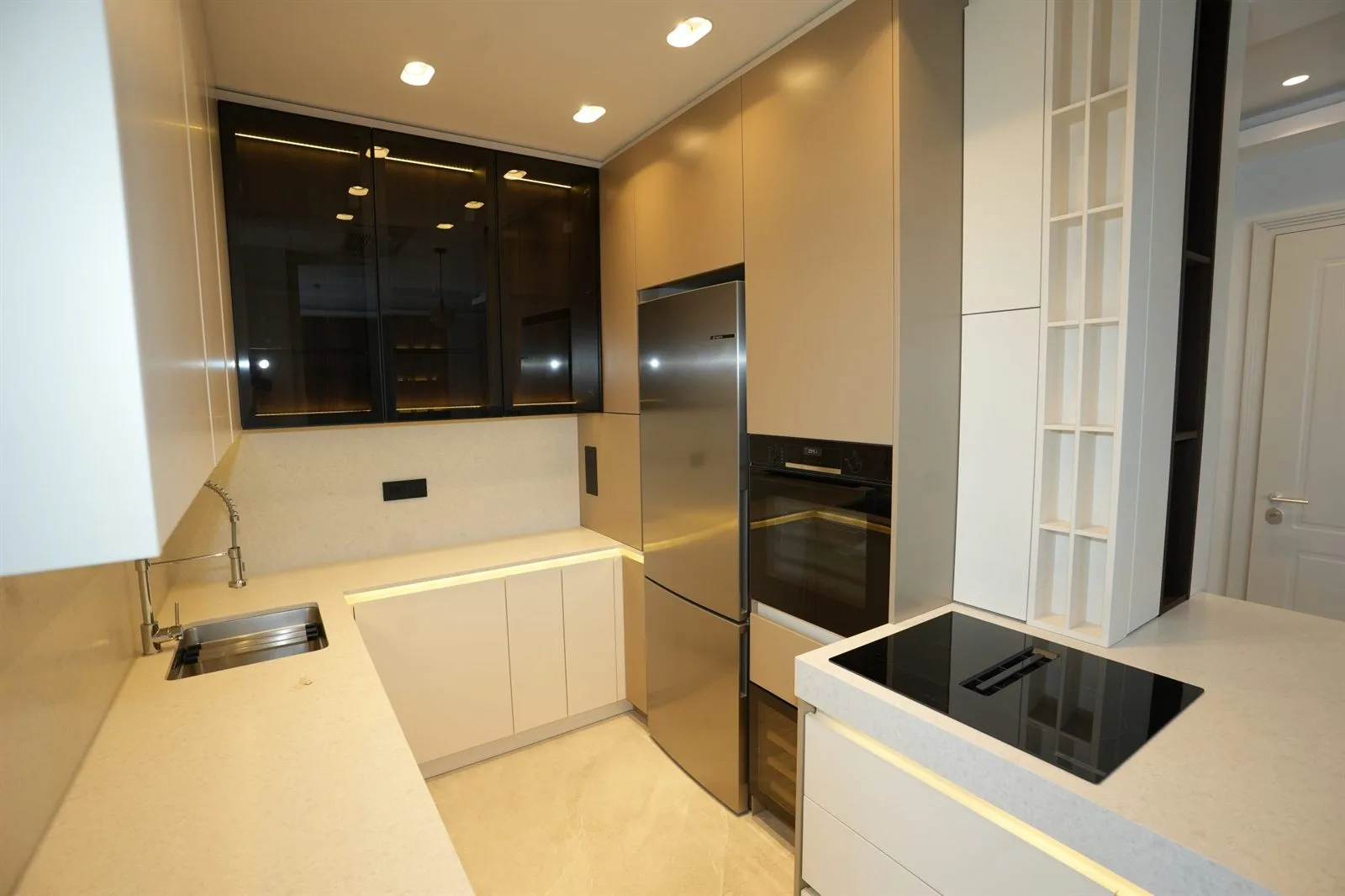 06 Lux penthaus sa dve garaze+krovna terasa (140m2) (6)