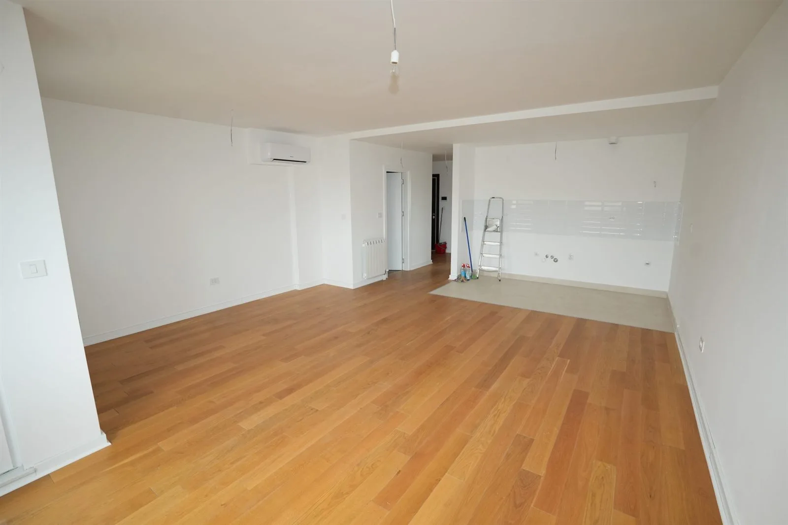 EXTRA LUX STANOVI KOD VUKOVOG SPOMENIKA-BEZ PROVIZIJE (10)