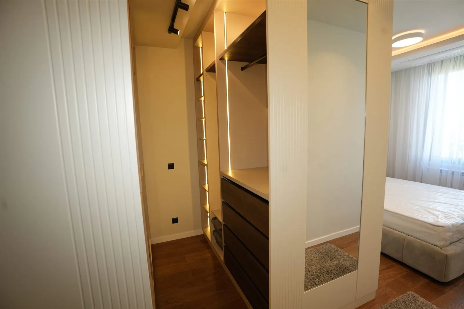 11 Lux penthaus sa dve garaze+krovna terasa (140m2) (11)