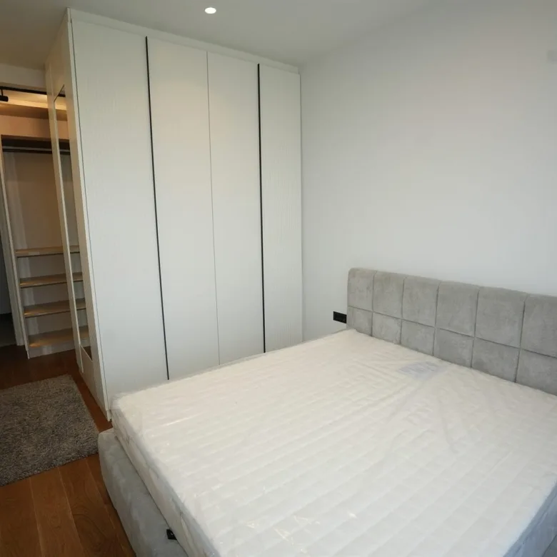 Lux penthaus sa dve garaze+krovna terasa (140m2) (12)