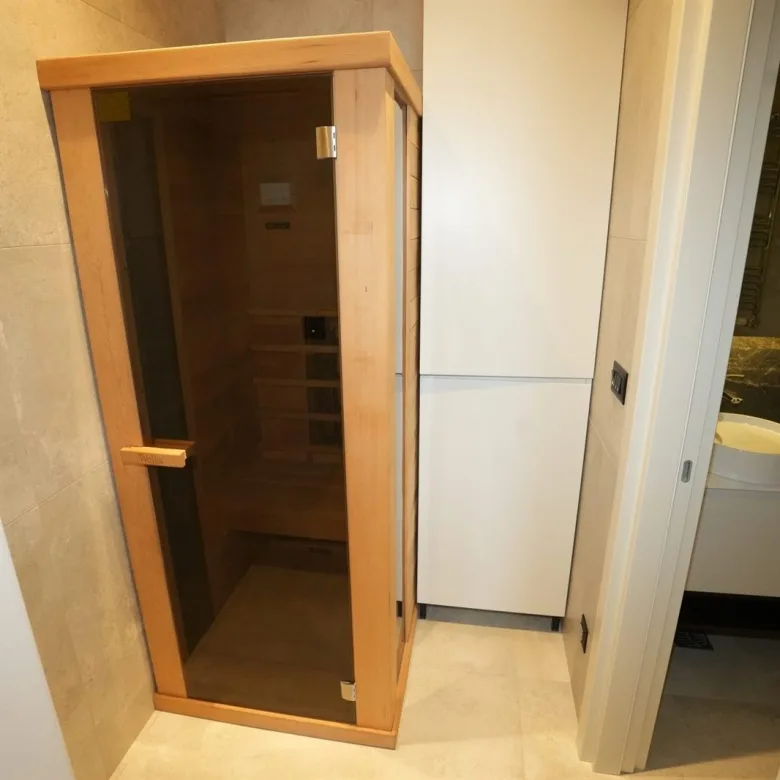 Lux penthaus sa dve garaze+krovna terasa (140m2) (13)