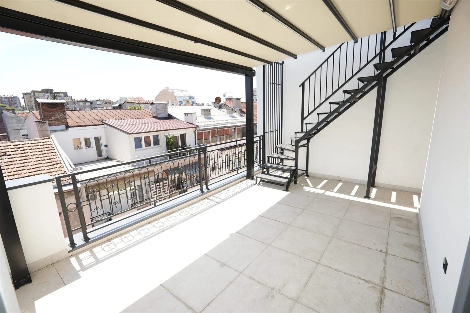 15 Lux penthaus sa dve garaze+krovna terasa (140m2) (15)