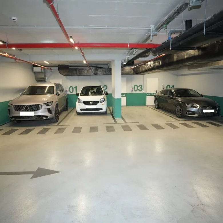 Lux penthaus sa dve garaze+krovna terasa (140m2) (18)